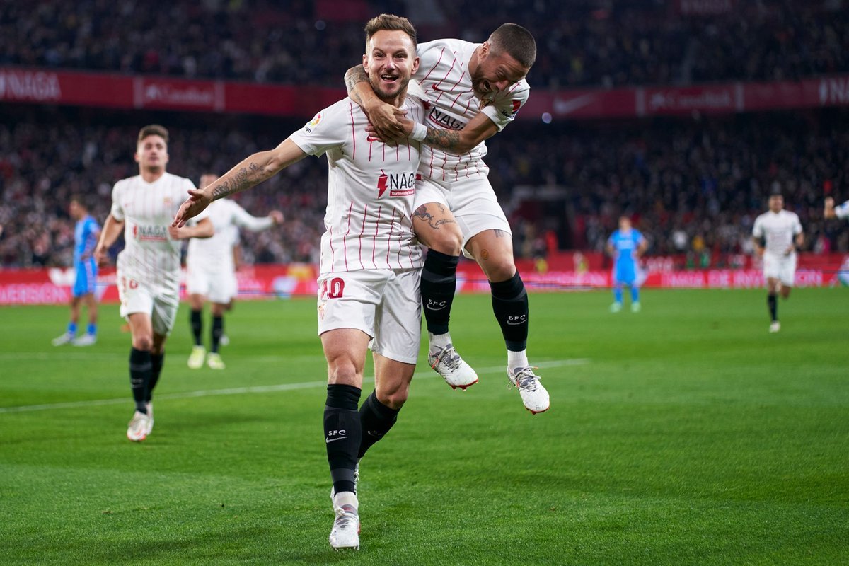 Seville один из двух. Ракитич Севилья. Ivan Rakitic Sevilla. Севилья-1.2.
